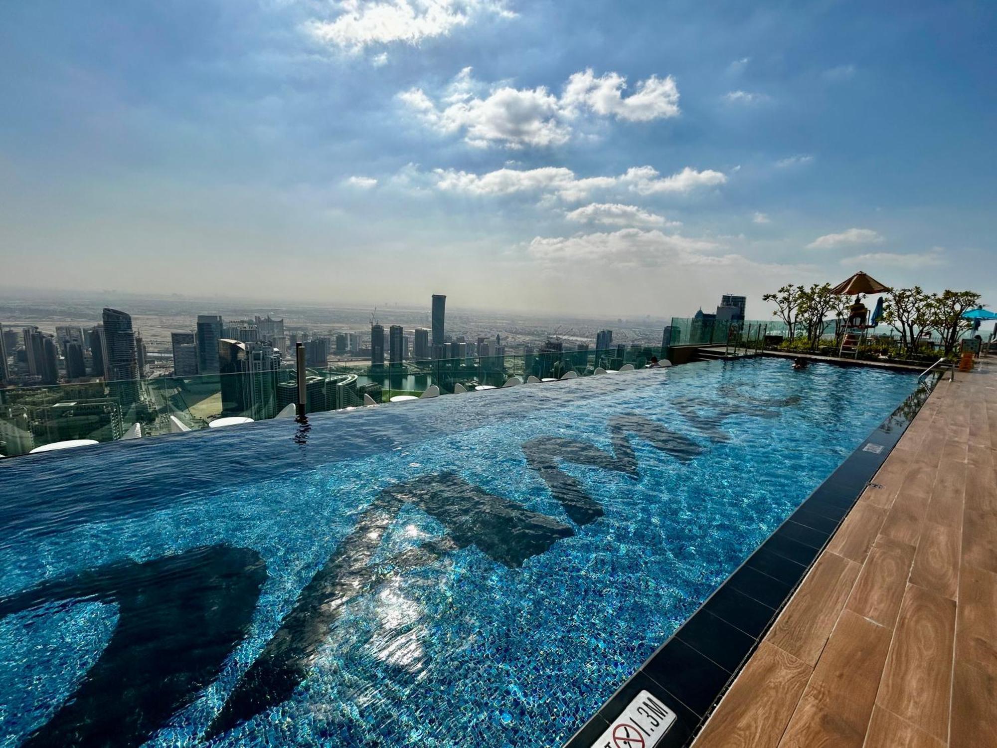Burj Khalifa Views 2Br With Infinity Pool Downtown Apartamento Dubai Exterior foto